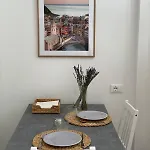 Svegliarsi Nel Cuore Di - Via Roma 17 公寓 *